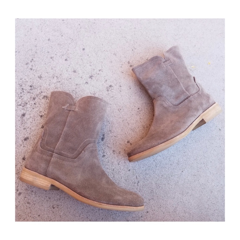 Anthropologie Splendid Suade Taupe Nude Booties